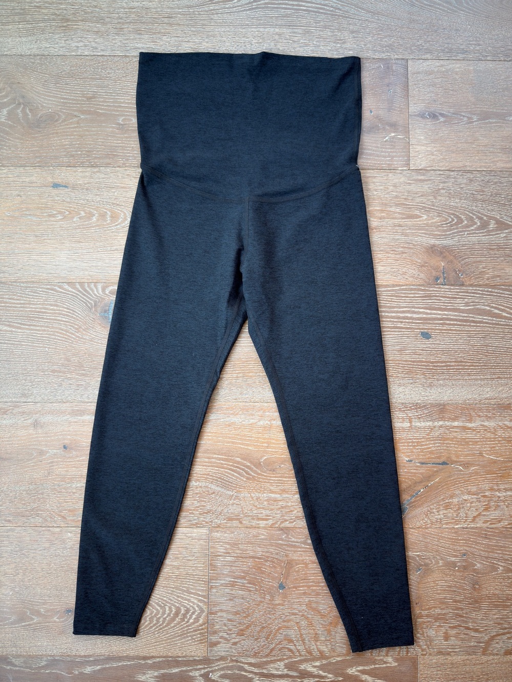 BEYOND YOGA x BEYOND THE BUMP Spacedye 'Love the Bump' Maternity Midi Leggings - Picture 5 of 8